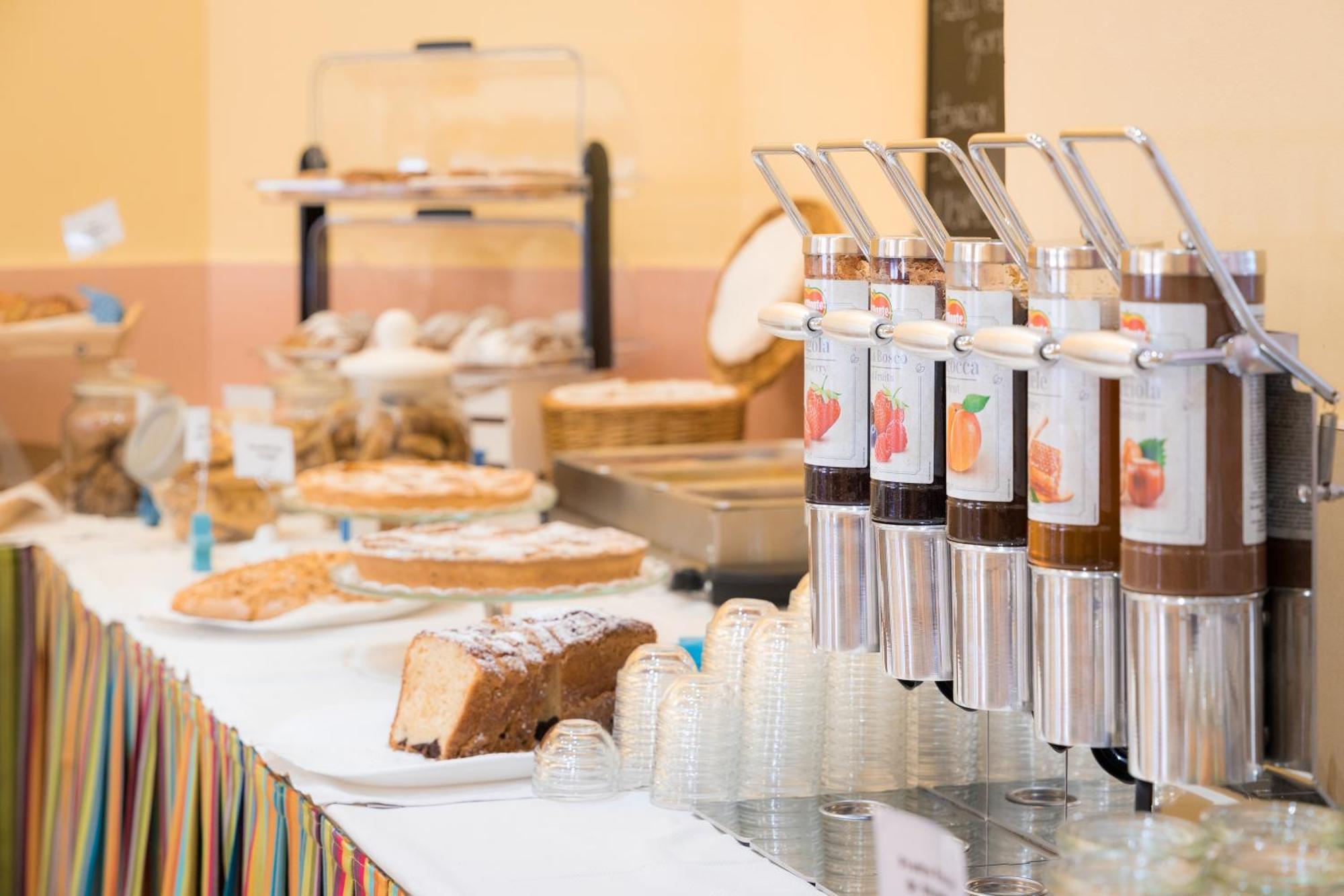 Viva Beach Hotel Ρίμινι Εξωτερικό φωτογραφία