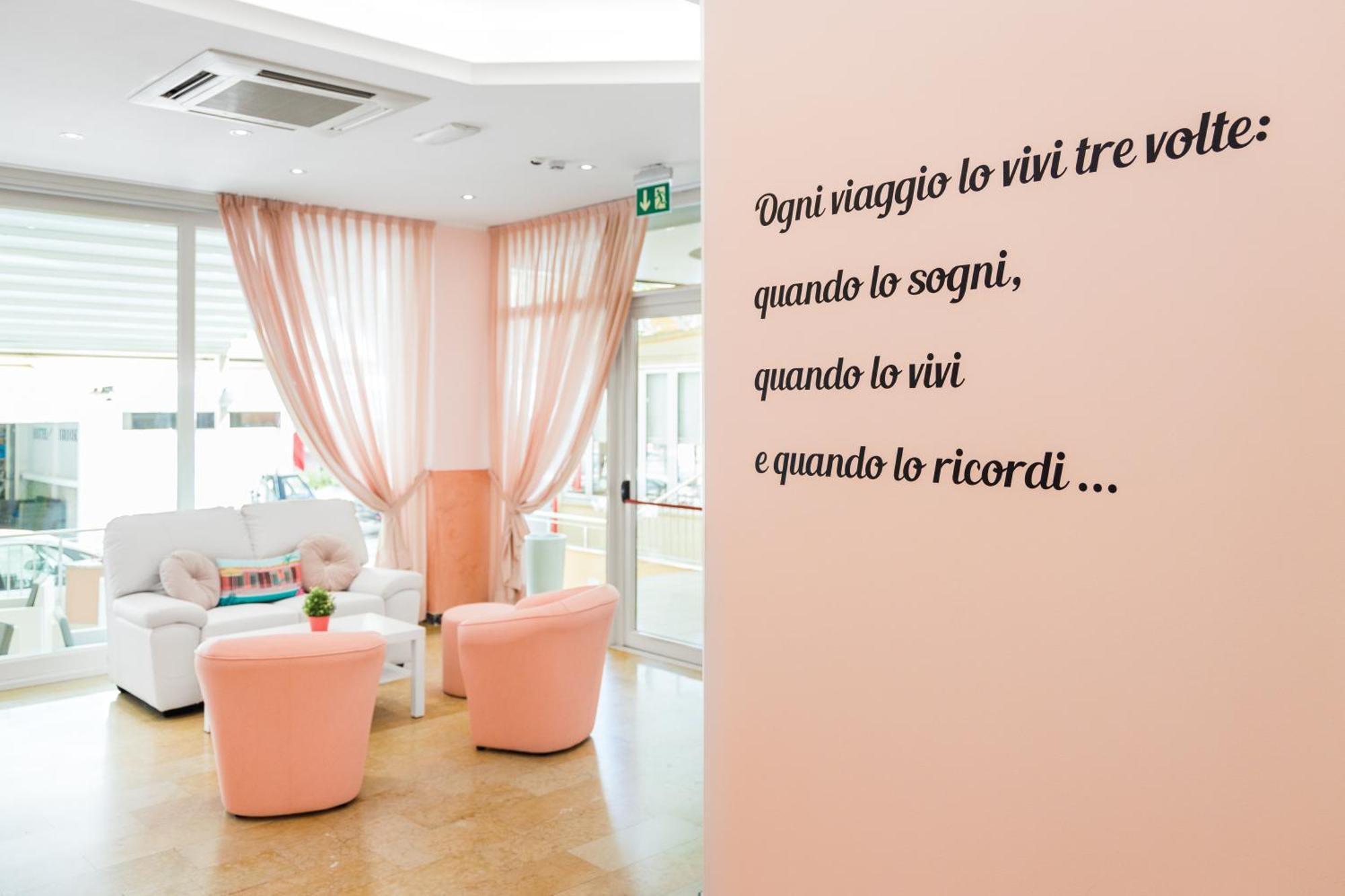 Viva Beach Hotel Ρίμινι Εξωτερικό φωτογραφία